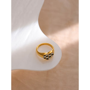 HEART ENAME RING